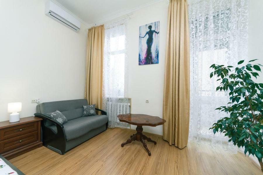 Apartment On Saksahanskoho Street Kiev Exterior foto
