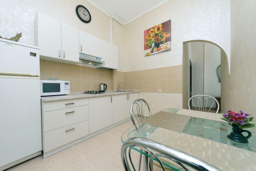 Apartment On Saksahanskoho Street Kiev Exterior foto