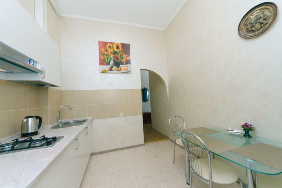Apartment On Saksahanskoho Street Kiev Exterior foto